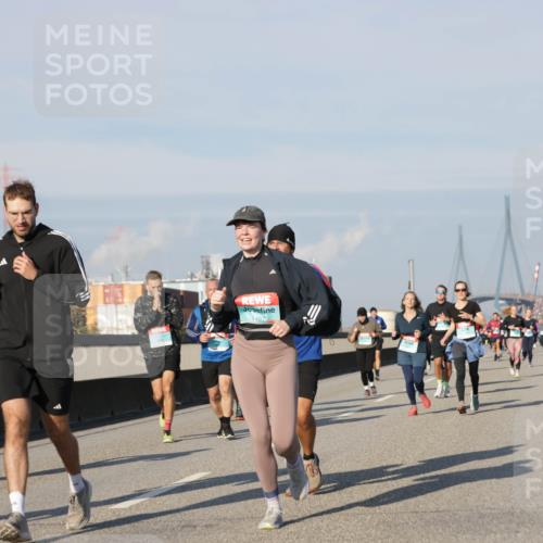03.10.2025 - Köhlbrandbrückenlauf Jannik Wohlers http://msf.ph/oto/9084285 03.10.2025 09:56:16 Position 3 3781, 1487 meine-sportfotos.de