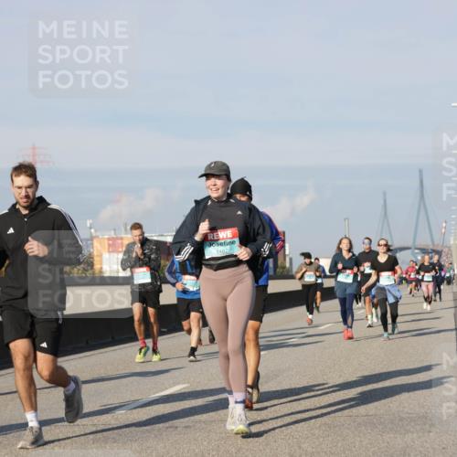 03.10.2025 - Köhlbrandbrückenlauf Jannik Wohlers http://msf.ph/oto/9084300 03.10.2025 09:56:16 Position 3 1487 meine-sportfotos.de