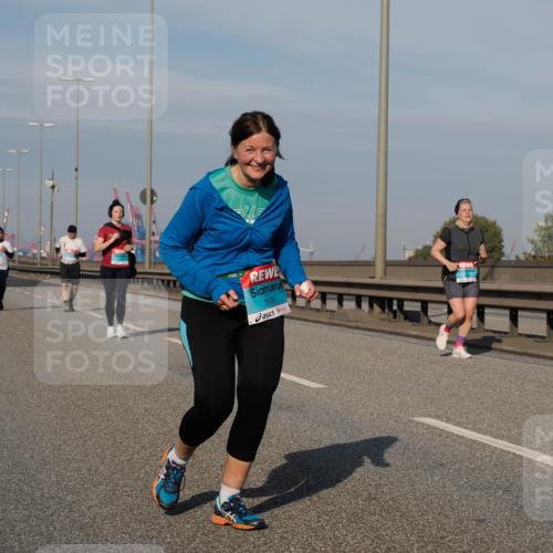 03.10.2025 - Köhlbrandbrückenlauf Fabian Wolf http://msf.ph/oto/9084309 03.10.2025 10:19:50 Position 3 3195 meine-sportfotos.de