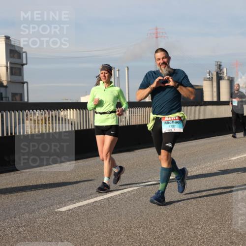 03.10.2025 - Köhlbrandbrückenlauf Lena Gebhardt http://msf.ph/oto/9084310 03.10.2025 10:05:13 Position 2 1727 meine-sportfotos.de