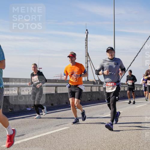 03.10.2025 - Köhlbrandbrückenlauf Michael Burmester http://msf.ph/oto/9084334 03.10.2025 12:42:34 Position 2 4107, 2 meine-sportfotos.de