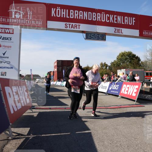 03.10.2025 - Köhlbrandbrückenlauf Lena Gebhardt http://msf.ph/oto/9084339 03.10.2025 13:50:51 Ziel 4851, 5472, 5595, 5608, 5992 meine-sportfotos.de