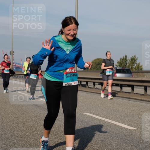 03.10.2025 - Köhlbrandbrückenlauf Fabian Wolf http://msf.ph/oto/9084341 03.10.2025 10:19:50 Position 3 3195 meine-sportfotos.de