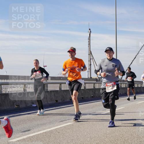03.10.2025 - Köhlbrandbrückenlauf Michael Burmester http://msf.ph/oto/9084346 03.10.2025 12:42:34 Position 2 4107 meine-sportfotos.de