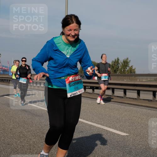03.10.2025 - Köhlbrandbrückenlauf Fabian Wolf http://msf.ph/oto/9084351 03.10.2025 10:19:50 Position 3 3195 meine-sportfotos.de