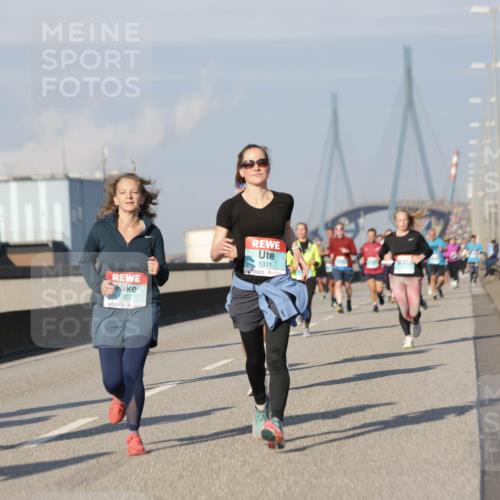 03.10.2025 - Köhlbrandbrückenlauf Jannik Wohlers http://msf.ph/oto/9084355 03.10.2025 09:56:18 Position 3 1181, 327, 1331 meine-sportfotos.de