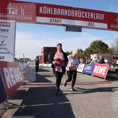 03.10.2025 - Köhlbrandbrückenlauf Lena Gebhardt http://msf.ph/oto/9084357 03.10.2025 13:50:51 Ziel 4851, 5472, 5595, 5608, 5992 meine-sportfotos.de