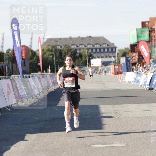 03.10.2025 - Köhlbrandbrückenlauf Jannik Wohlers http://msf.ph/oto/9084362 03.10.2025 12:52:00 Ziel 4092 meine-sportfotos.de