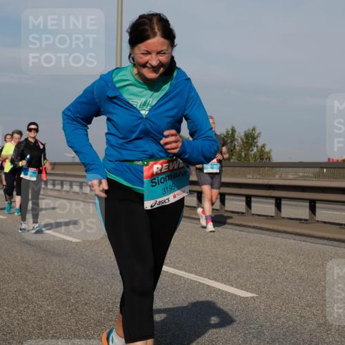 03.10.2025 - Köhlbrandbrückenlauf Fabian Wolf http://msf.ph/oto/9084364 03.10.2025 10:19:51 Position 3 3195 meine-sportfotos.de