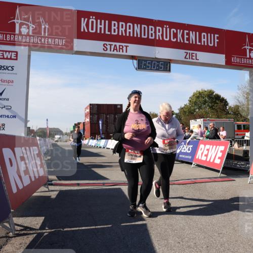 03.10.2025 - Köhlbrandbrückenlauf Lena Gebhardt http://msf.ph/oto/9084367 03.10.2025 13:50:52 Ziel 4851, 5472, 5595, 5608, 5992 meine-sportfotos.de