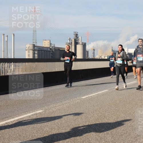 03.10.2025 - Köhlbrandbrückenlauf Lena Gebhardt http://msf.ph/oto/9084369 03.10.2025 10:05:14 Position 2 444 meine-sportfotos.de