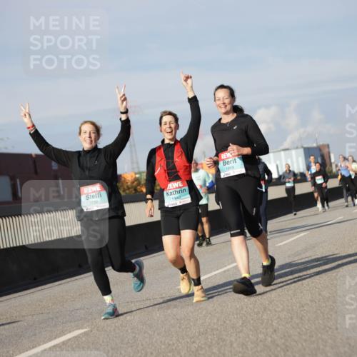 03.10.2025 - Köhlbrandbrückenlauf Jannik Wohlers http://msf.ph/oto/9084376 03.10.2025 10:06:41 Position 3 1732, 1440, 1895 meine-sportfotos.de