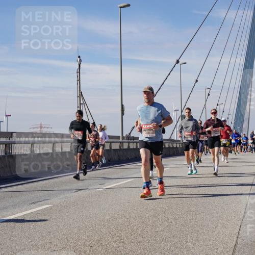 03.10.2025 - Köhlbrandbrückenlauf Michael Burmester http://msf.ph/oto/9084391 03.10.2025 12:42:36 Position 2 4390 meine-sportfotos.de
