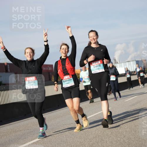 03.10.2025 - Köhlbrandbrückenlauf Jannik Wohlers http://msf.ph/oto/9084411 03.10.2025 10:06:42 Position 3 1732, 1440, 1895 meine-sportfotos.de