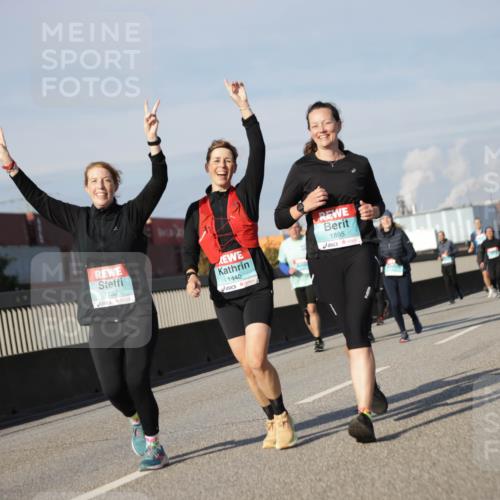 03.10.2025 - Köhlbrandbrückenlauf Jannik Wohlers http://msf.ph/oto/9084419 03.10.2025 10:06:42 Position 3 1732, 1440, 1895 meine-sportfotos.de