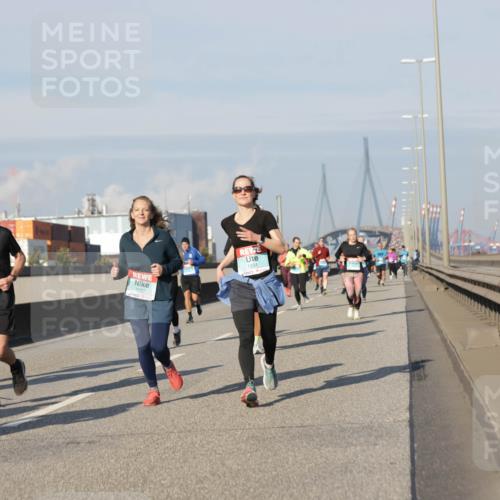 03.10.2025 - Köhlbrandbrückenlauf Jannik Wohlers http://msf.ph/oto/9084427 03.10.2025 09:56:19 Position 3 1191, 1181, 1327, 1331 meine-sportfotos.de