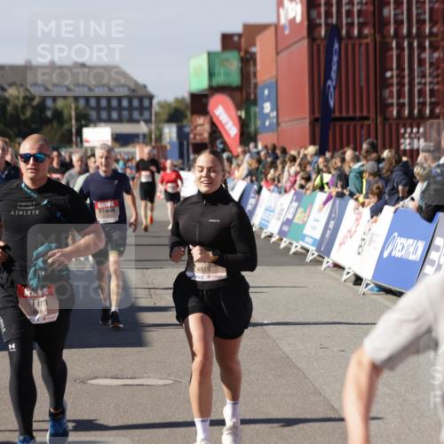 03.10.2025 - Köhlbrandbrückenlauf Jannik Wohlers http://msf.ph/oto/9084428 03.10.2025 13:18:29 Ziel 4154, 4280, 4341, 4560, 4760, 4819, 4826, 4882, 5178, 5192, 5379, 5440, 5722, 5816, 6084, 6700 meine-sportfotos.de