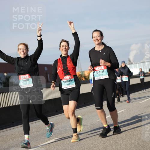 03.10.2025 - Köhlbrandbrückenlauf Jannik Wohlers http://msf.ph/oto/9084448 03.10.2025 10:06:42 Position 3 1732, 1440, 1895 meine-sportfotos.de