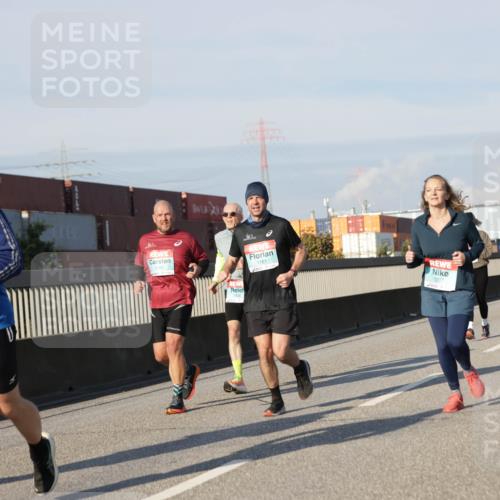 03.10.2025 - Köhlbrandbrückenlauf Jannik Wohlers http://msf.ph/oto/9084449 03.10.2025 09:56:20 Position 3 0100, 1191, 1181, 1327, 1331 meine-sportfotos.de
