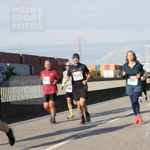 03.10.2025 - Köhlbrandbrückenlauf Jannik Wohlers http://msf.ph/oto/9084457 03.10.2025 09:56:20 Position 3 37, 70800, 1191, 1181, 1331, 1327 meine-sportfotos.de
