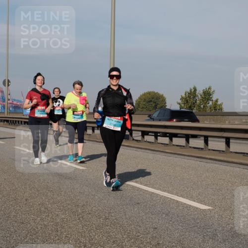 03.10.2025 - Köhlbrandbrückenlauf Fabian Wolf http://msf.ph/oto/9084459 03.10.2025 10:19:53 Position 3 3290, 3289, 2795 meine-sportfotos.de