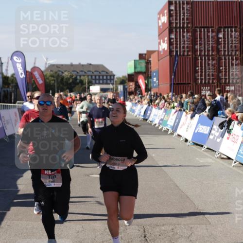 03.10.2025 - Köhlbrandbrückenlauf Jannik Wohlers http://msf.ph/oto/9084483 03.10.2025 13:18:30 Ziel 4154, 4280, 4341, 4560, 4760, 4819, 4826, 4882, 5178, 5192, 5379, 5440, 5722, 5816, 6084, 6700, 6758 meine-sportfotos.de