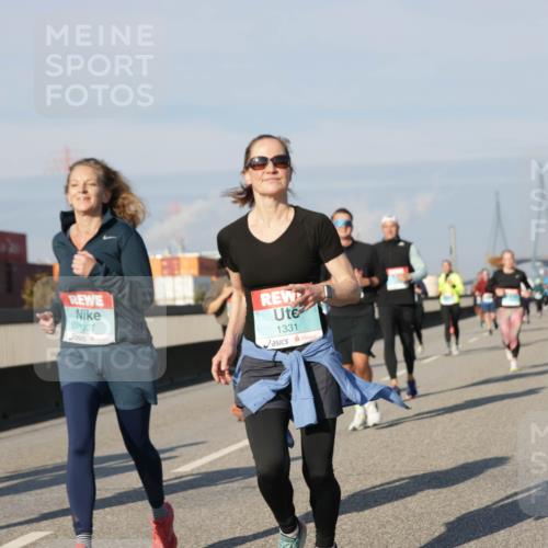 03.10.2025 - Köhlbrandbrückenlauf Jannik Wohlers http://msf.ph/oto/9084487 03.10.2025 09:56:21 Position 3 1327, 1331 meine-sportfotos.de