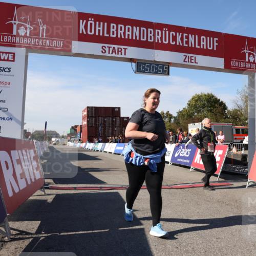 03.10.2025 - Köhlbrandbrückenlauf Lena Gebhardt http://msf.ph/oto/9084507 03.10.2025 13:50:56 Ziel 4851, 5472, 5595, 5992 meine-sportfotos.de