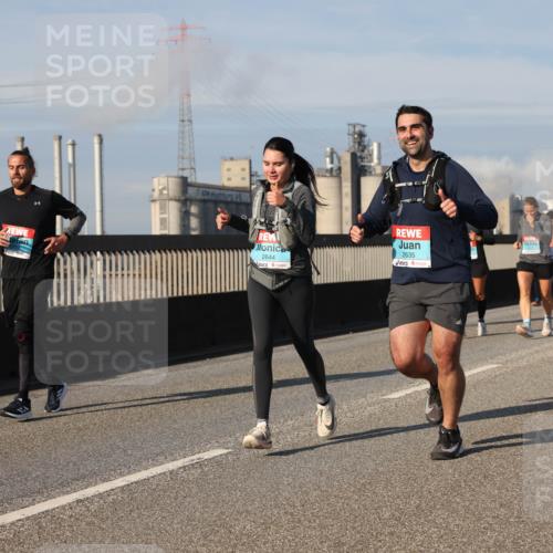 03.10.2025 - Köhlbrandbrückenlauf Lena Gebhardt http://msf.ph/oto/9084508 03.10.2025 10:05:16 Position 2 2644, 2635 meine-sportfotos.de