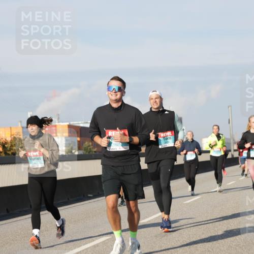 03.10.2025 - Köhlbrandbrückenlauf Jannik Wohlers http://msf.ph/oto/9084510 03.10.2025 09:56:22 Position 3 1621, 3435, 1227 meine-sportfotos.de