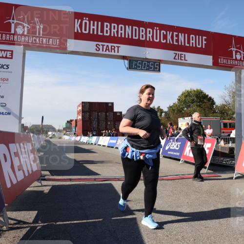 03.10.2025 - Köhlbrandbrückenlauf Lena Gebhardt http://msf.ph/oto/9084519 03.10.2025 13:50:56 Ziel 4851, 5472, 5595, 5992 meine-sportfotos.de