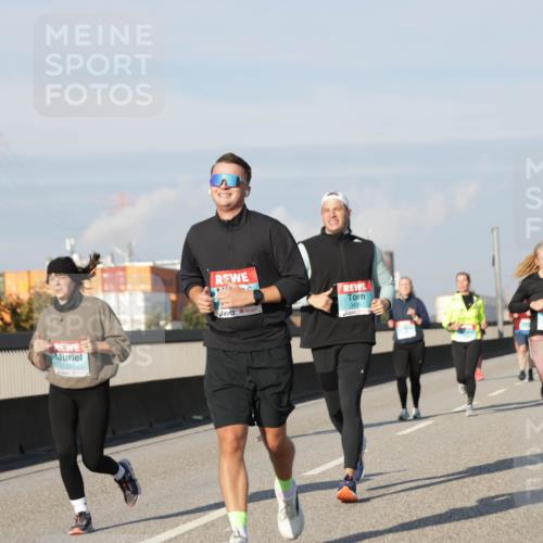 03.10.2025 - Köhlbrandbrückenlauf Jannik Wohlers http://msf.ph/oto/9084521 03.10.2025 09:56:22 Position 3 1227, 3435 meine-sportfotos.de