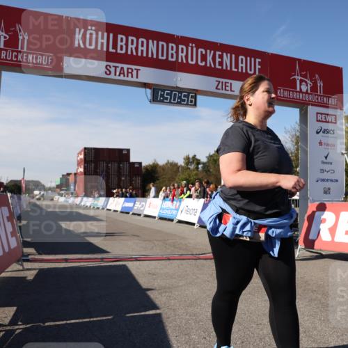 03.10.2025 - Köhlbrandbrückenlauf Lena Gebhardt http://msf.ph/oto/9084549 03.10.2025 13:50:56 Ziel 4851, 5472, 5595, 5992 meine-sportfotos.de