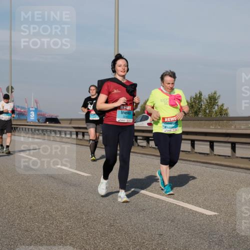 03.10.2025 - Köhlbrandbrückenlauf Fabian Wolf http://msf.ph/oto/9084556 03.10.2025 10:19:56 Position 3 3, 3290 meine-sportfotos.de