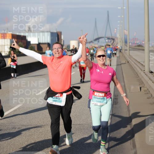 03.10.2025 - Köhlbrandbrückenlauf Jannik Wohlers http://msf.ph/oto/9084557 03.10.2025 10:06:53 Position 3 1552, 1436 meine-sportfotos.de