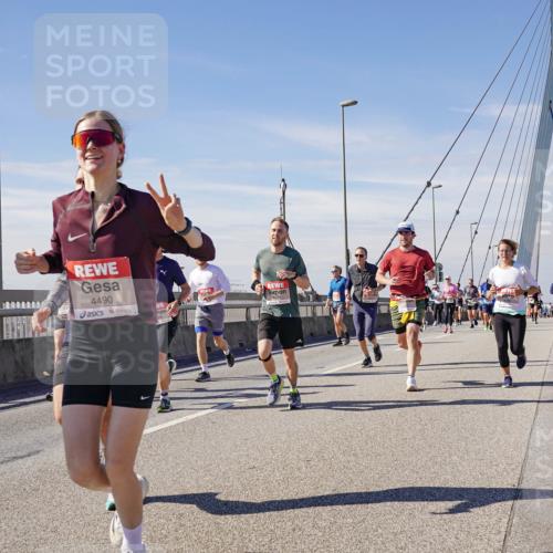 03.10.2025 - Köhlbrandbrückenlauf Michael Burmester http://msf.ph/oto/9084574 03.10.2025 12:42:40 Position 2 4490 meine-sportfotos.de
