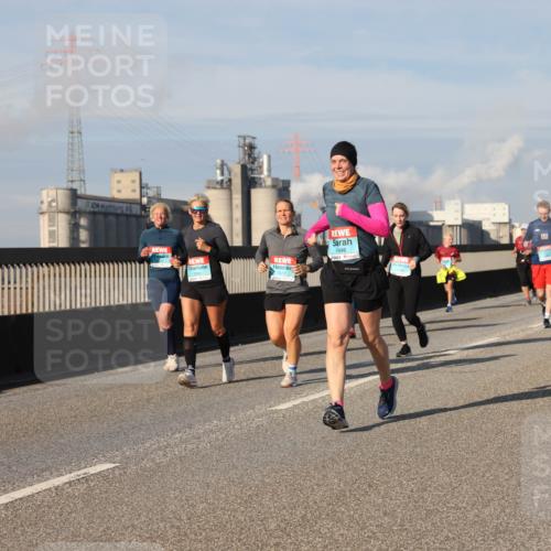 03.10.2025 - Köhlbrandbrückenlauf Lena Gebhardt http://msf.ph/oto/9084579 03.10.2025 10:05:18 Position 2 1998 meine-sportfotos.de