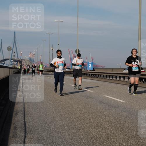 03.10.2025 - Köhlbrandbrückenlauf Fabian Wolf http://msf.ph/oto/9084580 03.10.2025 10:19:56 Position 3 329, 3 meine-sportfotos.de