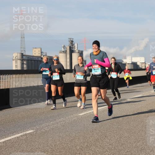 03.10.2025 - Köhlbrandbrückenlauf Lena Gebhardt http://msf.ph/oto/9084586 03.10.2025 10:05:18 Position 2 1998, 1394, 1577 meine-sportfotos.de