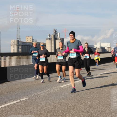 03.10.2025 - Köhlbrandbrückenlauf Lena Gebhardt http://msf.ph/oto/9084594 03.10.2025 10:05:19 Position 2 1577, 1998 meine-sportfotos.de