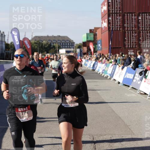 03.10.2025 - Köhlbrandbrückenlauf Jannik Wohlers http://msf.ph/oto/9084598 03.10.2025 13:18:31 Ziel 4154, 4280, 4341, 4560, 4760, 4796, 4819, 4826, 4882, 5178, 5192, 5379, 5440, 5722, 6084, 6700, 6758 meine-sportfotos.de