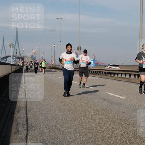 03.10.2025 - Köhlbrandbrückenlauf Fabian Wolf http://msf.ph/oto/9084621 03.10.2025 10:19:57 Position 3 3347, 2425, 3370 meine-sportfotos.de