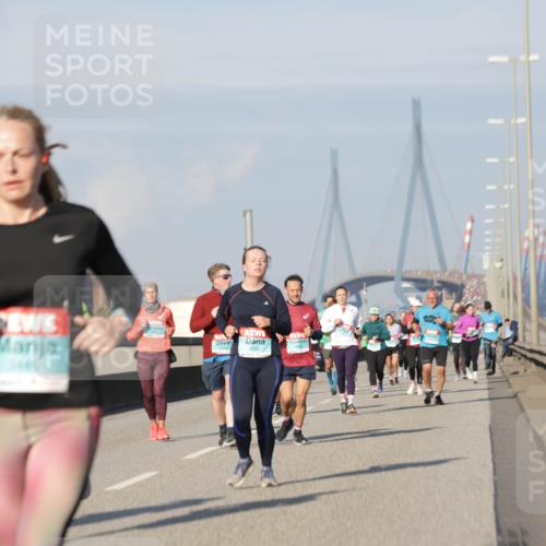 03.10.2025 - Köhlbrandbrückenlauf Jannik Wohlers http://msf.ph/oto/9084625 03.10.2025 09:56:26 Position 3 1654 meine-sportfotos.de