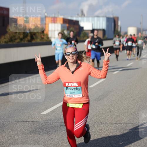 03.10.2025 - Köhlbrandbrückenlauf Jannik Wohlers http://msf.ph/oto/9084644 03.10.2025 10:06:58 Position 3 3074 meine-sportfotos.de