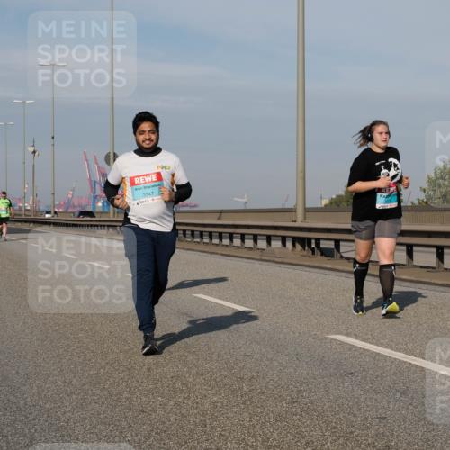 03.10.2025 - Köhlbrandbrückenlauf Fabian Wolf http://msf.ph/oto/9084679 03.10.2025 10:19:59 Position 3 3347 meine-sportfotos.de