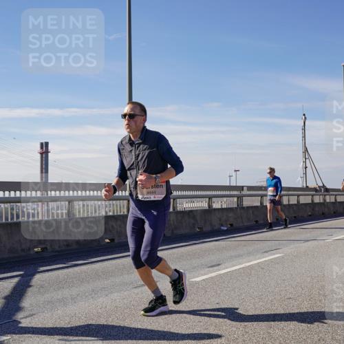 03.10.2025 - Köhlbrandbrückenlauf Michael Burmester http://msf.ph/oto/9084685 03.10.2025 12:42:43 Position 2 4444 meine-sportfotos.de