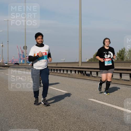 03.10.2025 - Köhlbrandbrückenlauf Fabian Wolf http://msf.ph/oto/9084692 03.10.2025 10:19:59 Position 3 3347, 3370 meine-sportfotos.de