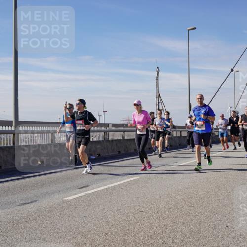 03.10.2025 - Köhlbrandbrückenlauf Michael Burmester http://msf.ph/oto/9084698 03.10.2025 12:42:46 Position 2  meine-sportfotos.de