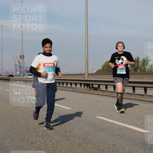 03.10.2025 - Köhlbrandbrückenlauf Fabian Wolf http://msf.ph/oto/9084702 03.10.2025 10:19:59 Position 3 3347, 3370 meine-sportfotos.de