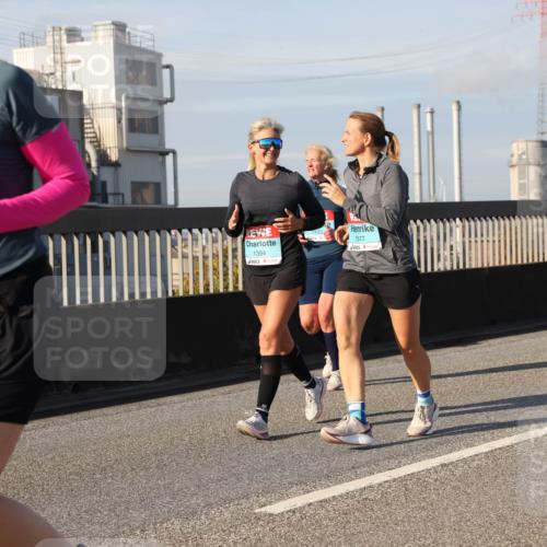 03.10.2025 - Köhlbrandbrückenlauf Lena Gebhardt http://msf.ph/oto/9084707 03.10.2025 10:05:21 Position 2 1998, 1394, 1577, 2284 meine-sportfotos.de